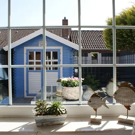 Semesterbostad Moewe *